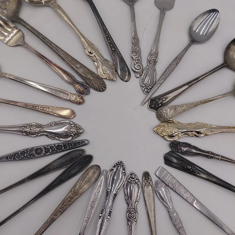 Vtg Flatware Mixed Lot 25 Ornate Fancy Patterns Silverware Jewelry Art Geometric